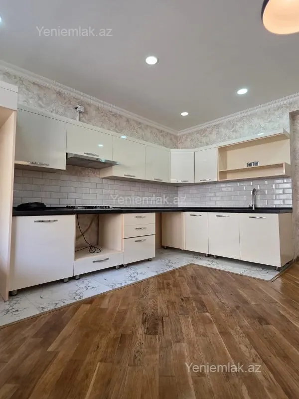 Satılır 2 otaqlı yeni tikili 68 m²