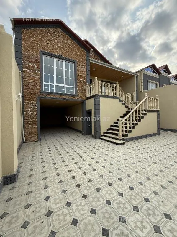 Satılır 4 otaqlı həyət evi 130 m²