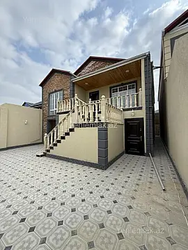 Satılır 4 otaqlı həyət evi 130 m²