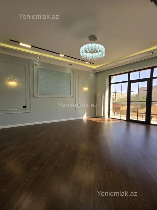 Satılır 5 otaqlı həyət evi 220 m²