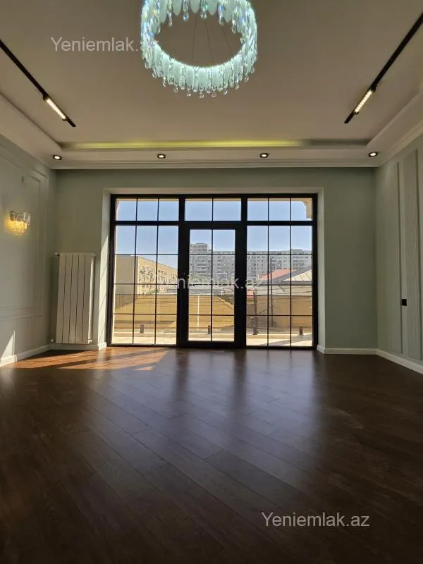 Satılır 5 otaqlı həyət evi 220 m²