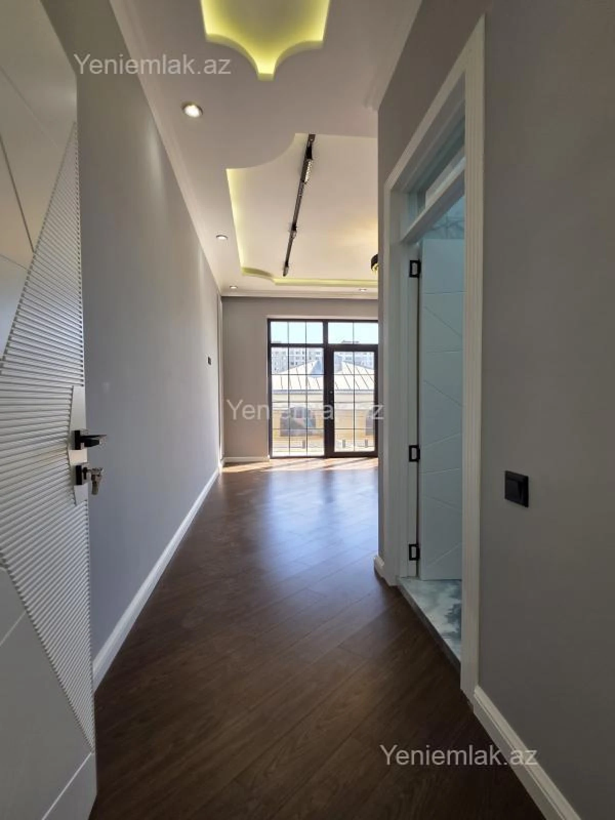 Satılır 5 otaqlı həyət evi 220 m²