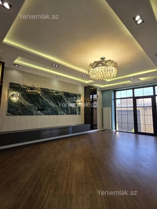 Satılır 5 otaqlı həyət evi 220 m²