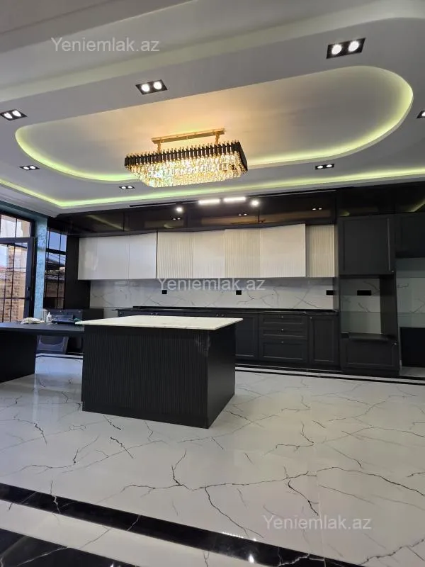 Satılır 5 otaqlı həyət evi 220 m²