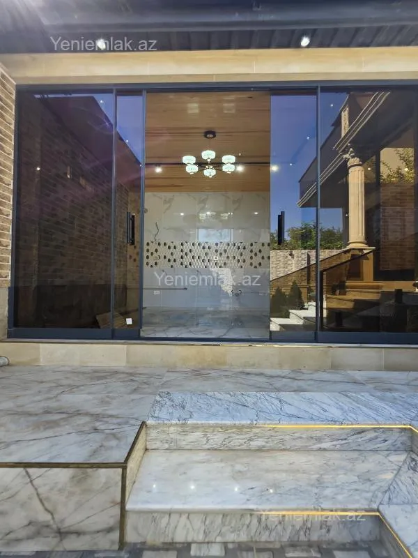 Satılır 5 otaqlı həyət evi 220 m²