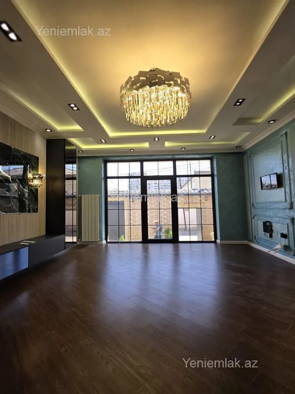 Satılır 5 otaqlı həyət evi 220 m²