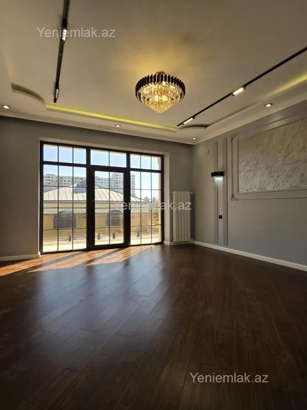 Satılır 5 otaqlı həyət evi 220 m²