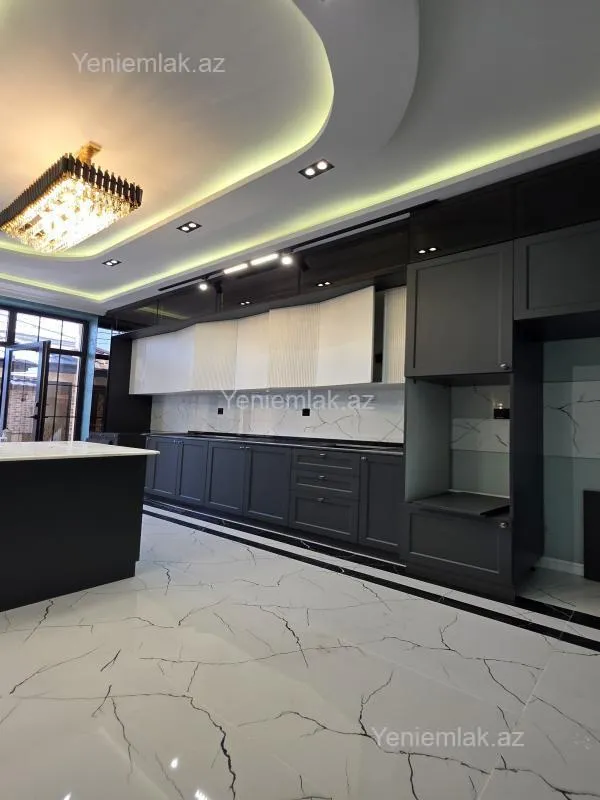 Satılır 5 otaqlı həyət evi 220 m²