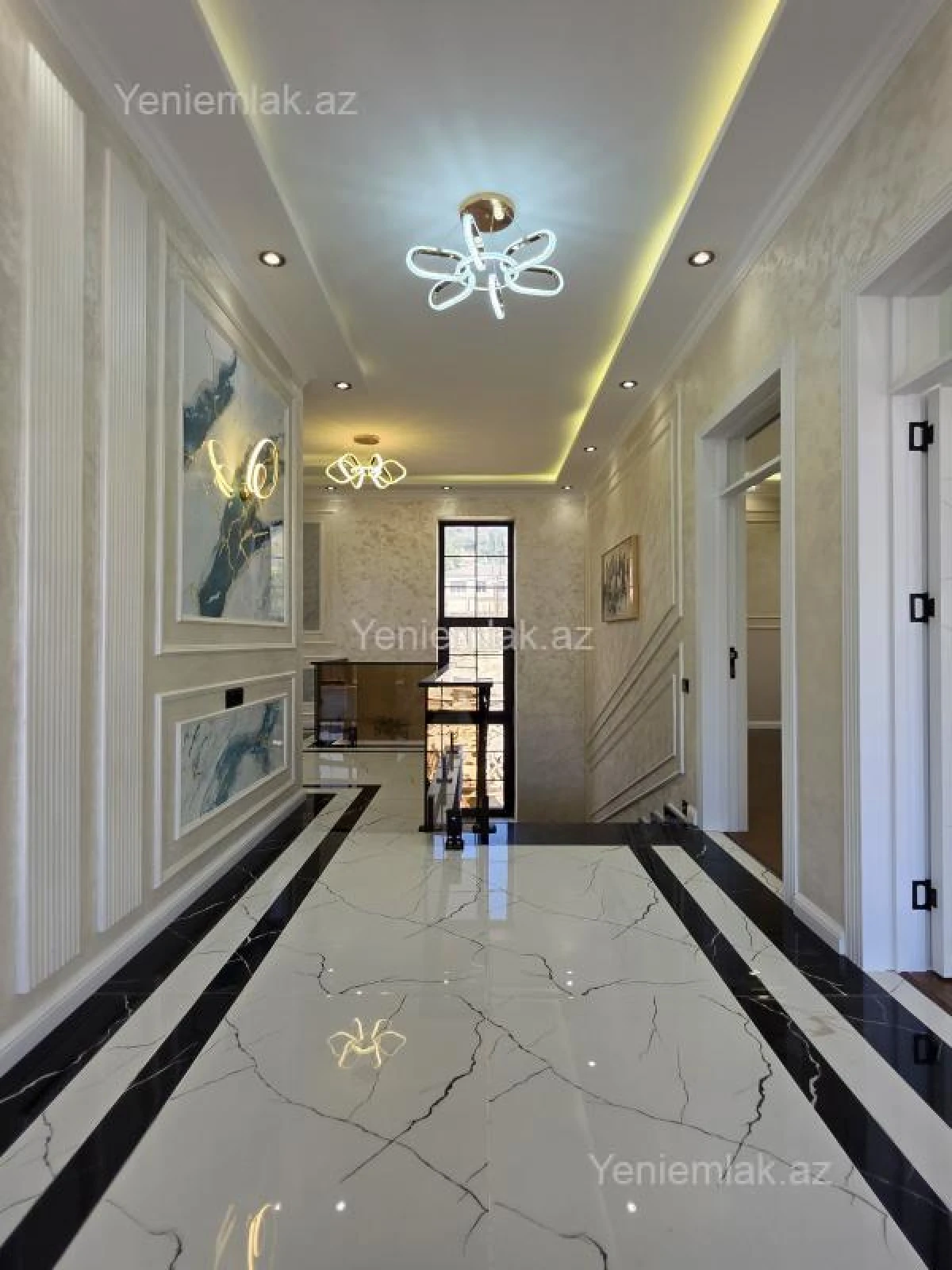 Satılır 5 otaqlı həyət evi 220 m²