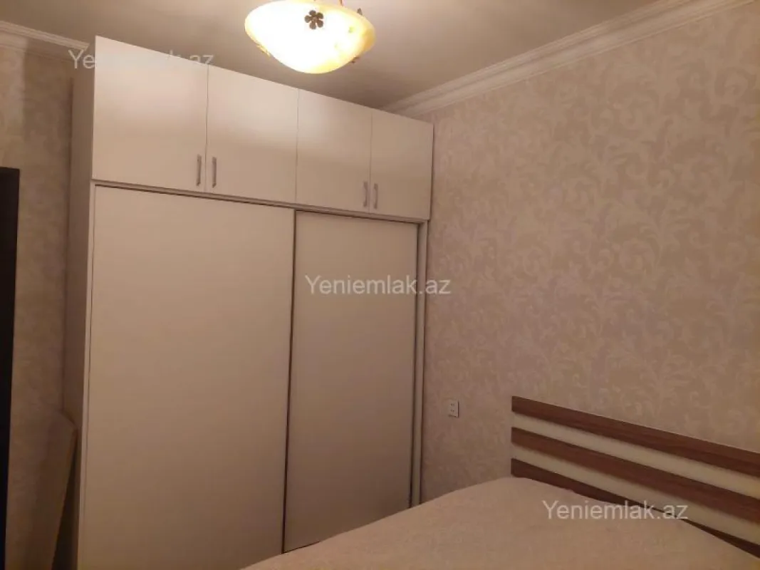 Satılır 2 otaqlı köhnə tikili 63 m²