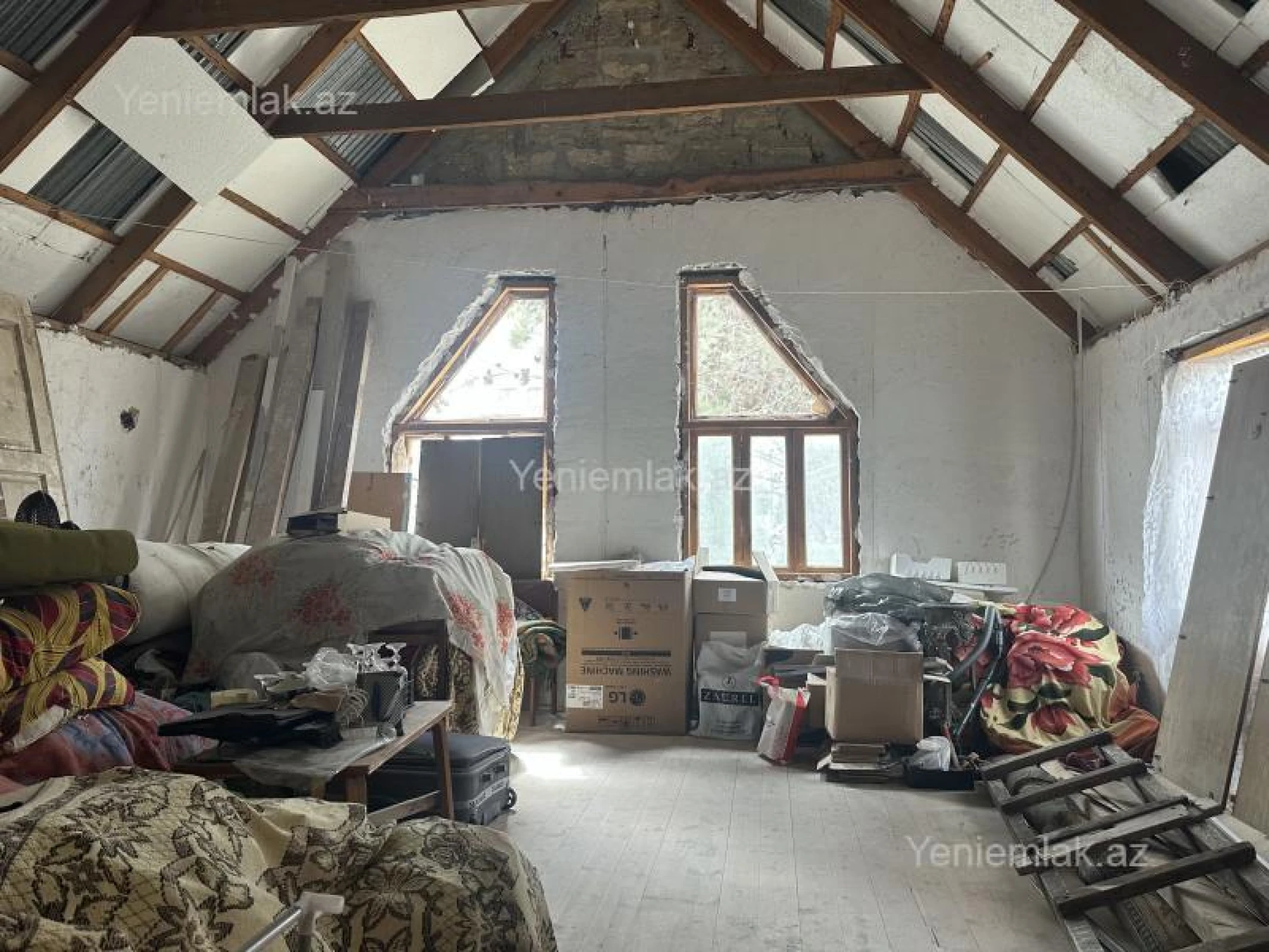 Satılır 4 otaqlı həyət evi 200 m²