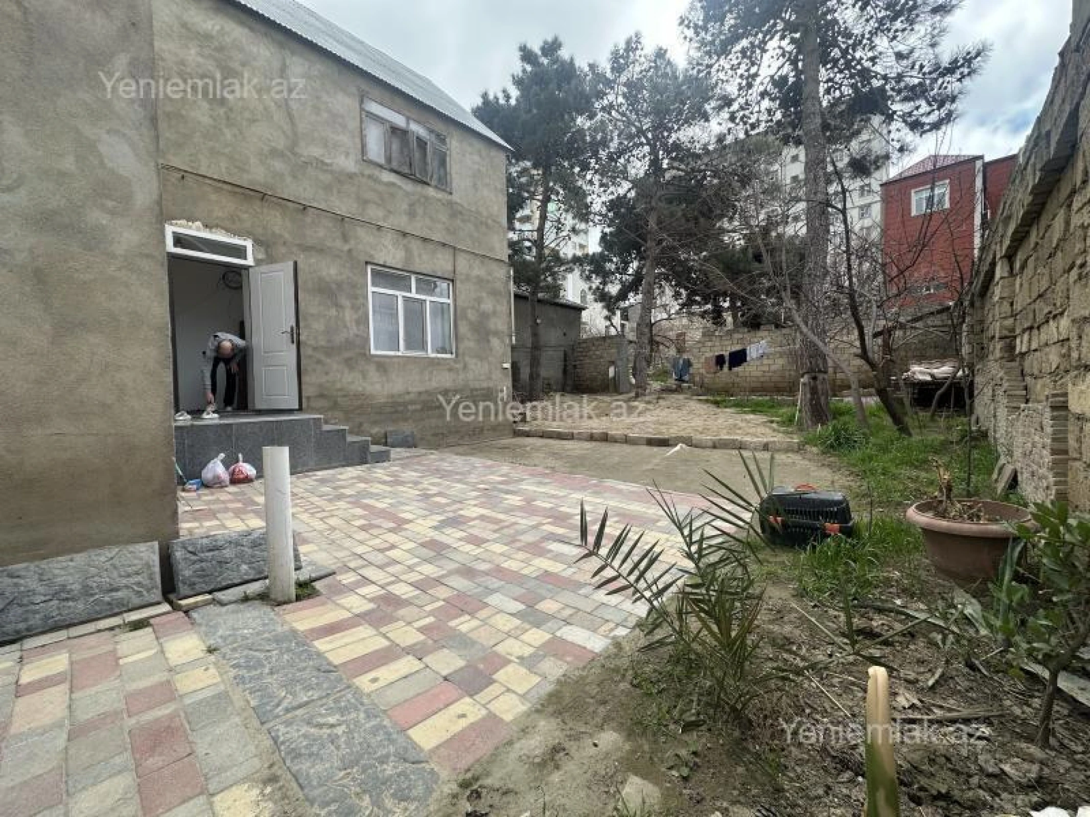 Satılır 4 otaqlı həyət evi 200 m²