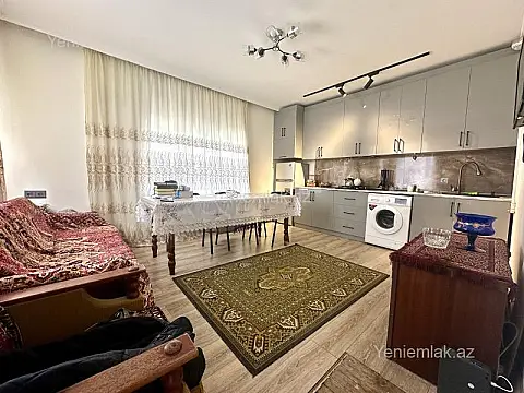 Satılır 4 otaqlı həyət evi 200 m²