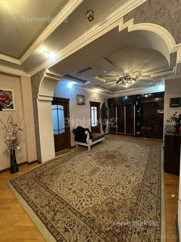 Satılır 4 otaqlı yeni tikili 170 m²