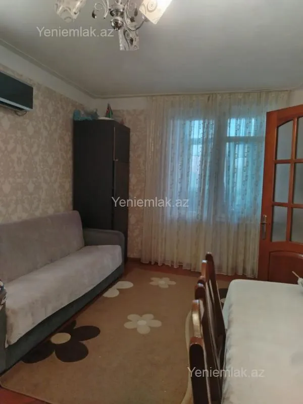 Satılır 1 otaqlı köhnə tikili 32 m²