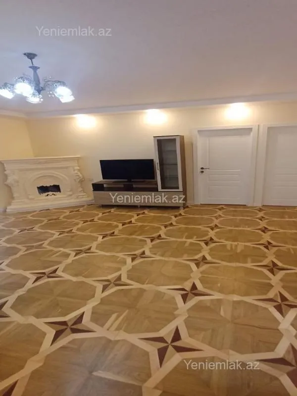 Satılır 4 otaqlı köhnə tikili 110 m²