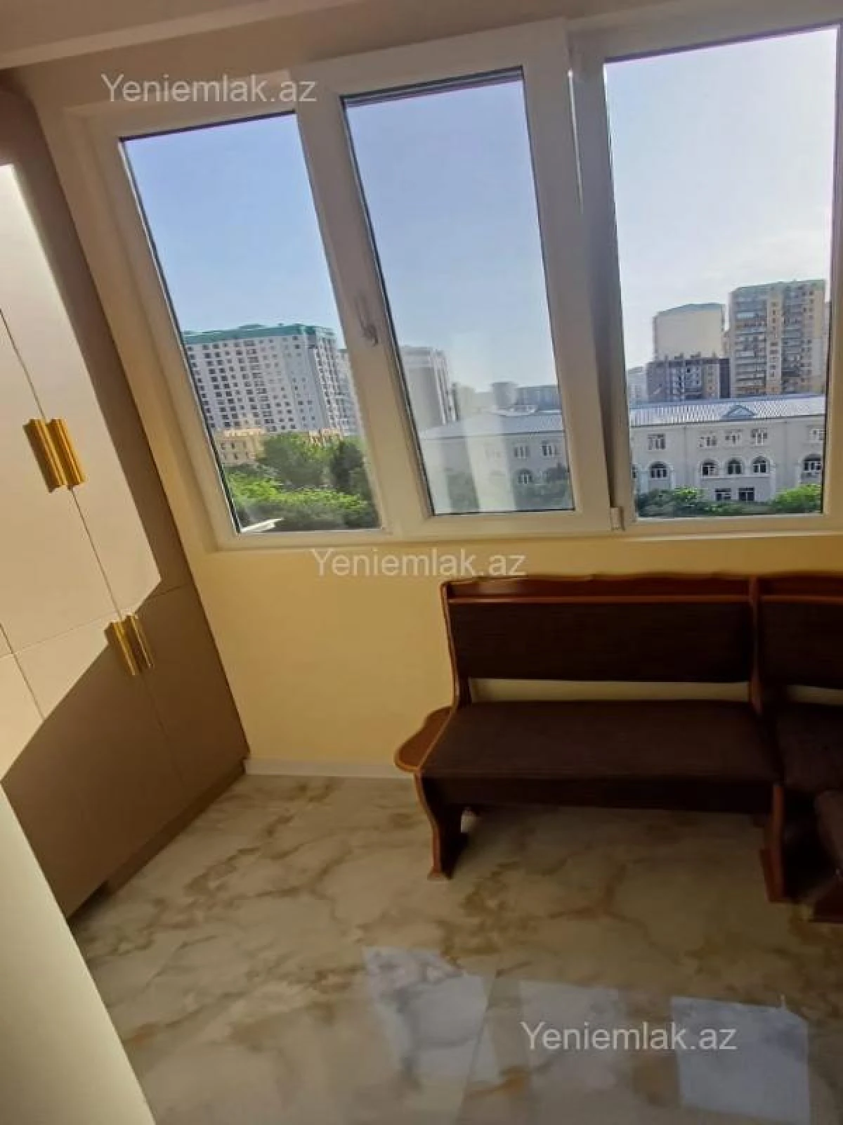 Satılır 4 otaqlı köhnə tikili 110 m²
