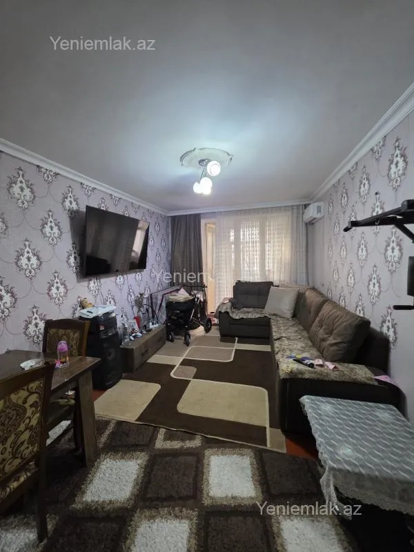 Satılır 2 otaqlı köhnə tikili 52 m²