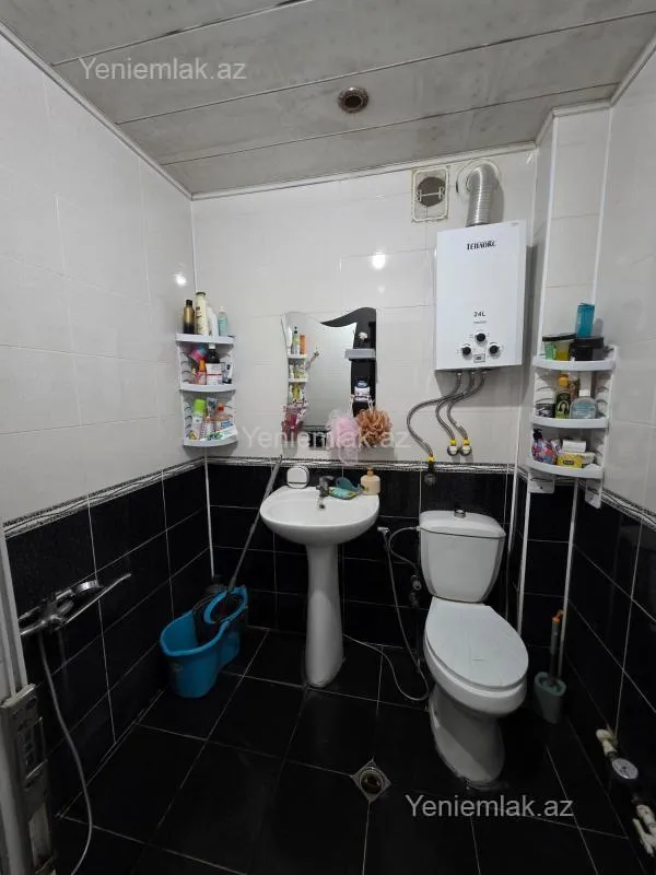 Satılır 2 otaqlı köhnə tikili 52 m²