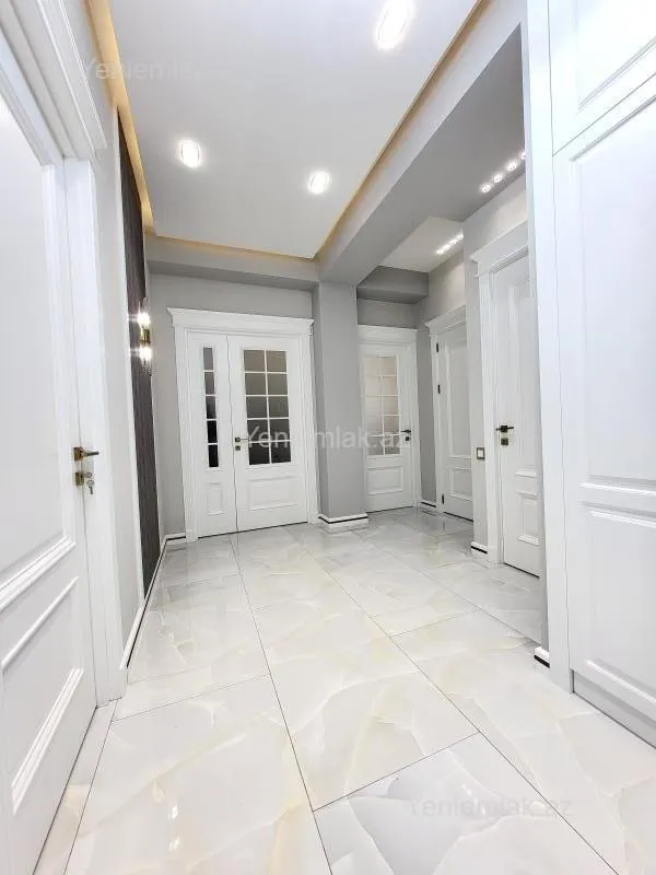 Satılır 3 otaqlı yeni tikili 117 m²