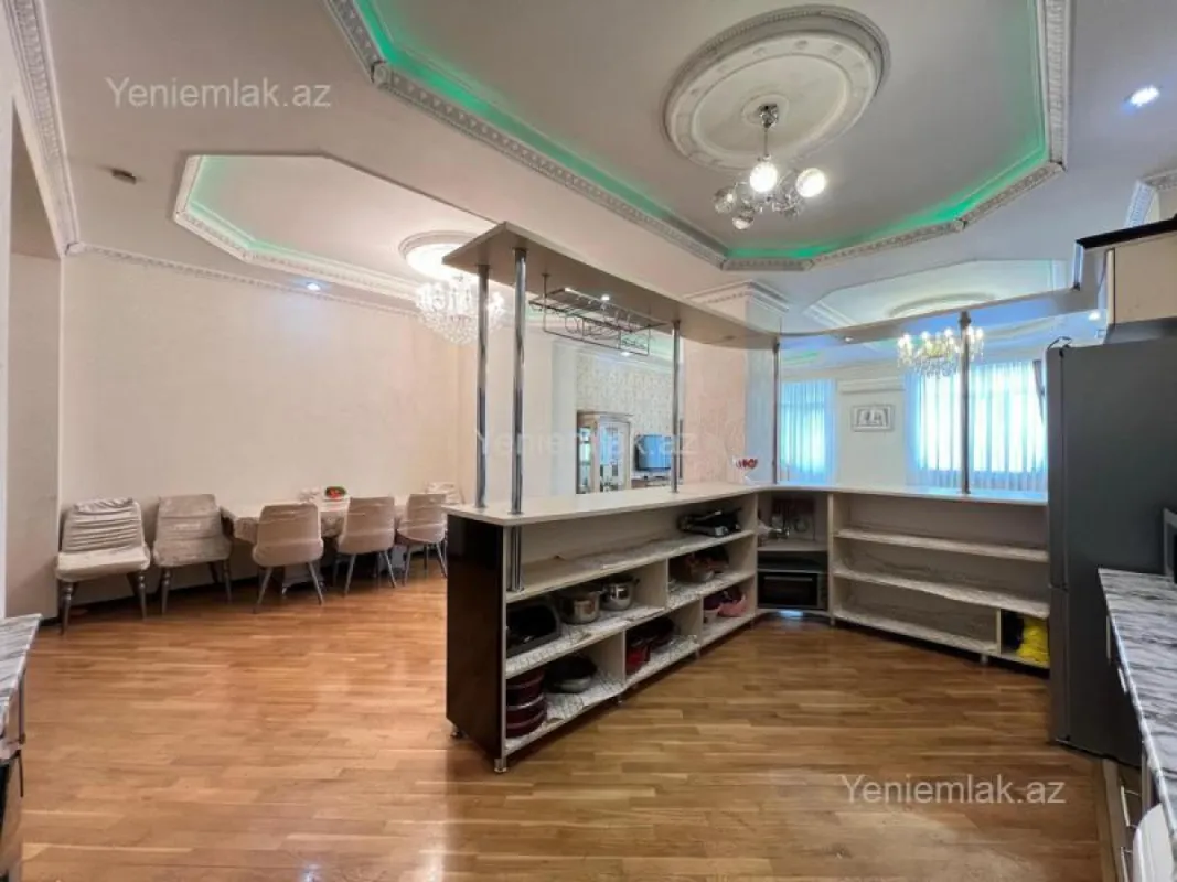 Satılır 3 otaqlı yeni tikili 177 m²