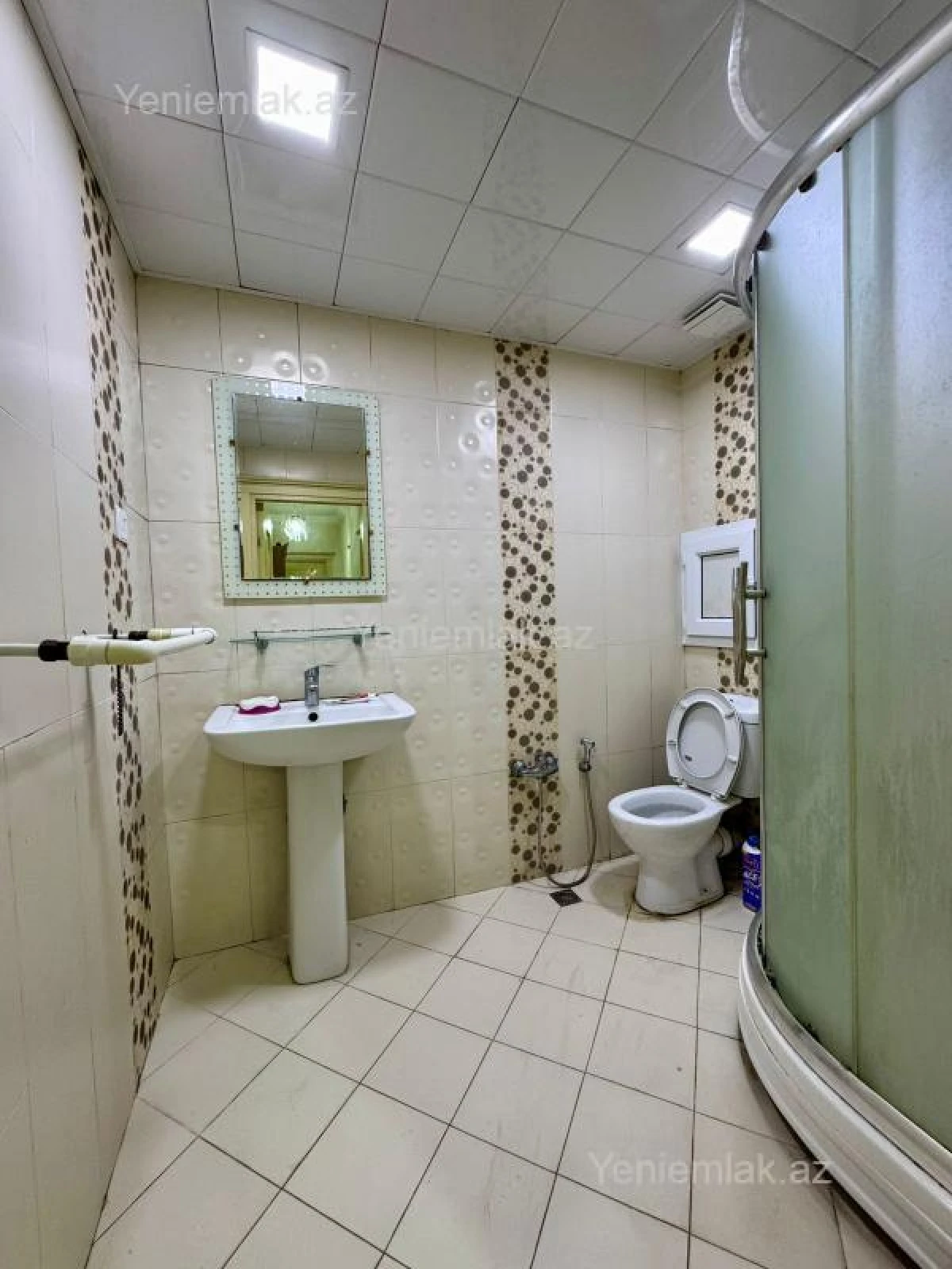 Satılır 2 otaqlı yeni tikili 70 m²