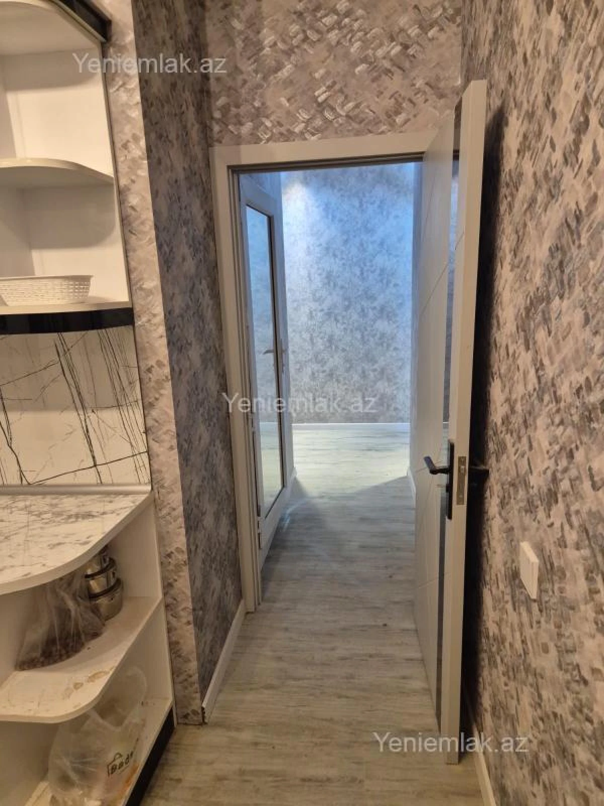 Satılır 2 otaqlı yeni tikili 76 m²