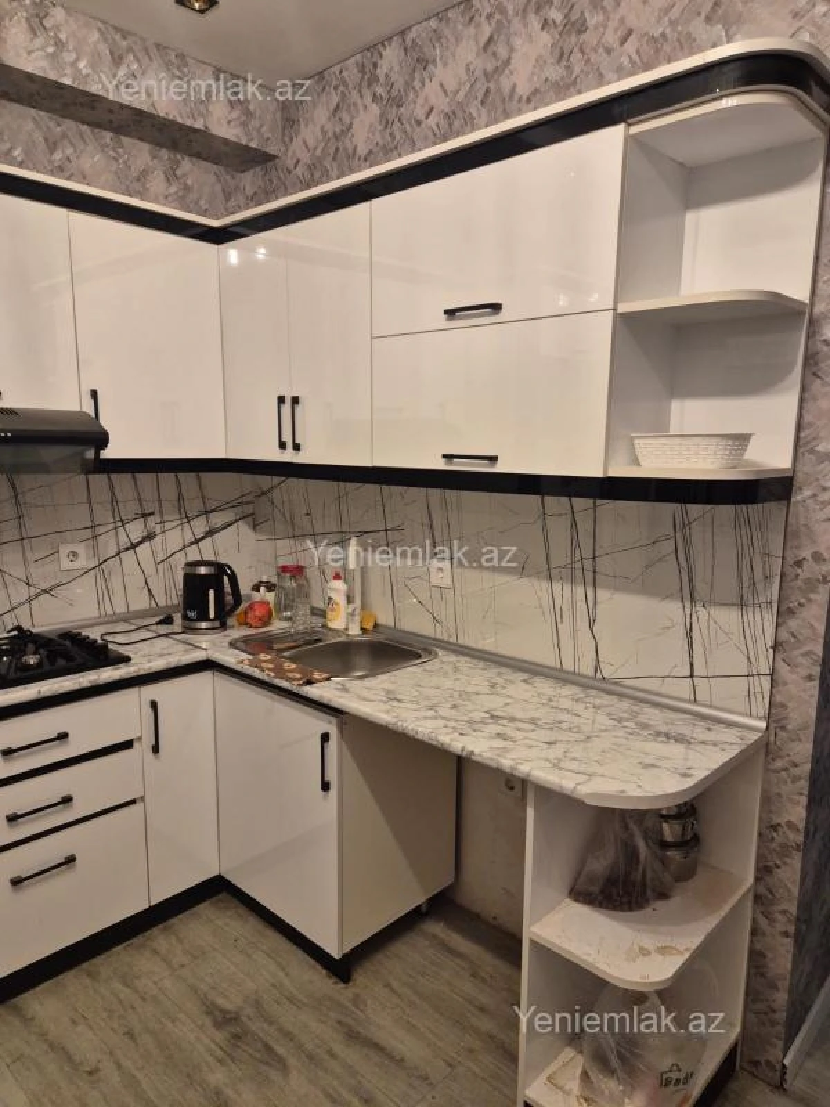 Satılır 2 otaqlı yeni tikili 76 m²
