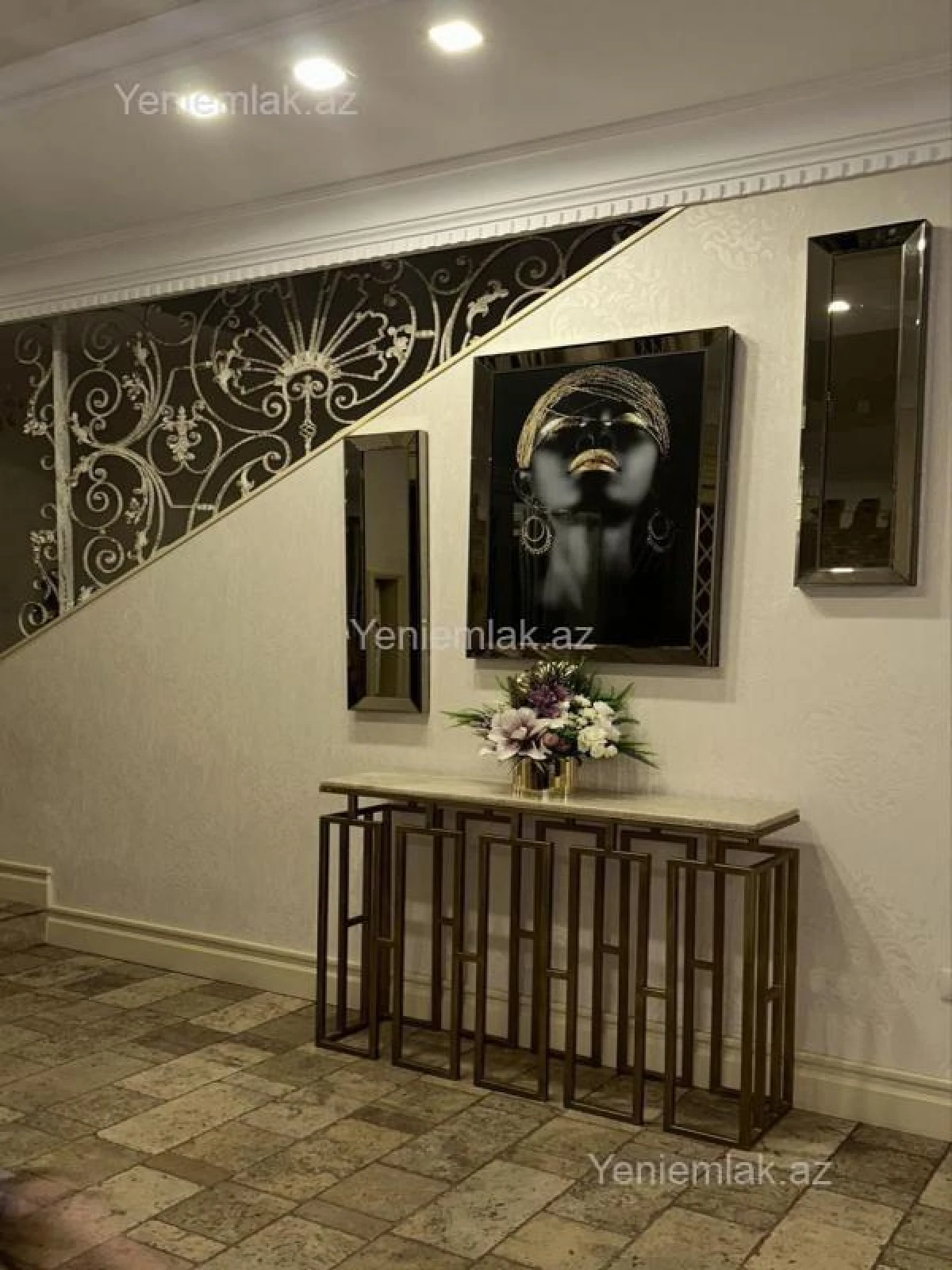 Satılır 10 otaqlı həyət evi 400 m²