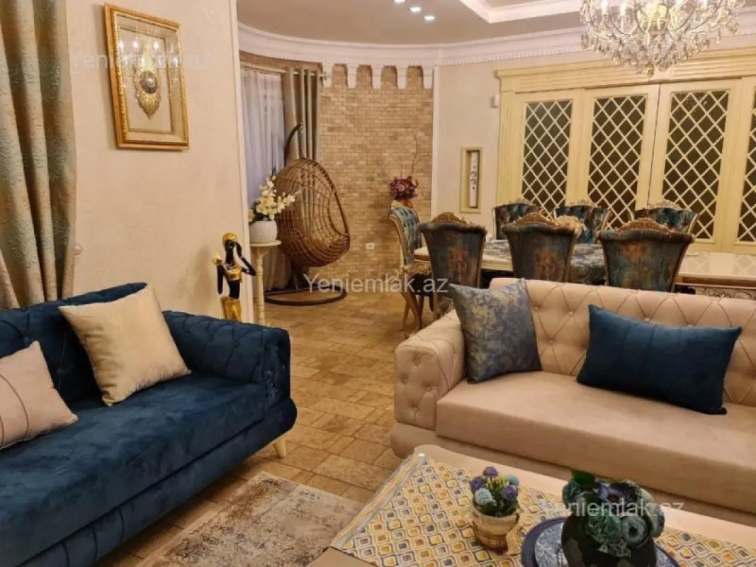 Satılır 10 otaqlı həyət evi 400 m²
