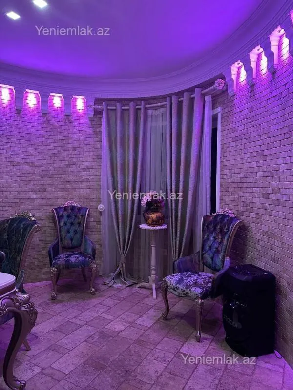 Satılır 10 otaqlı həyət evi 400 m²