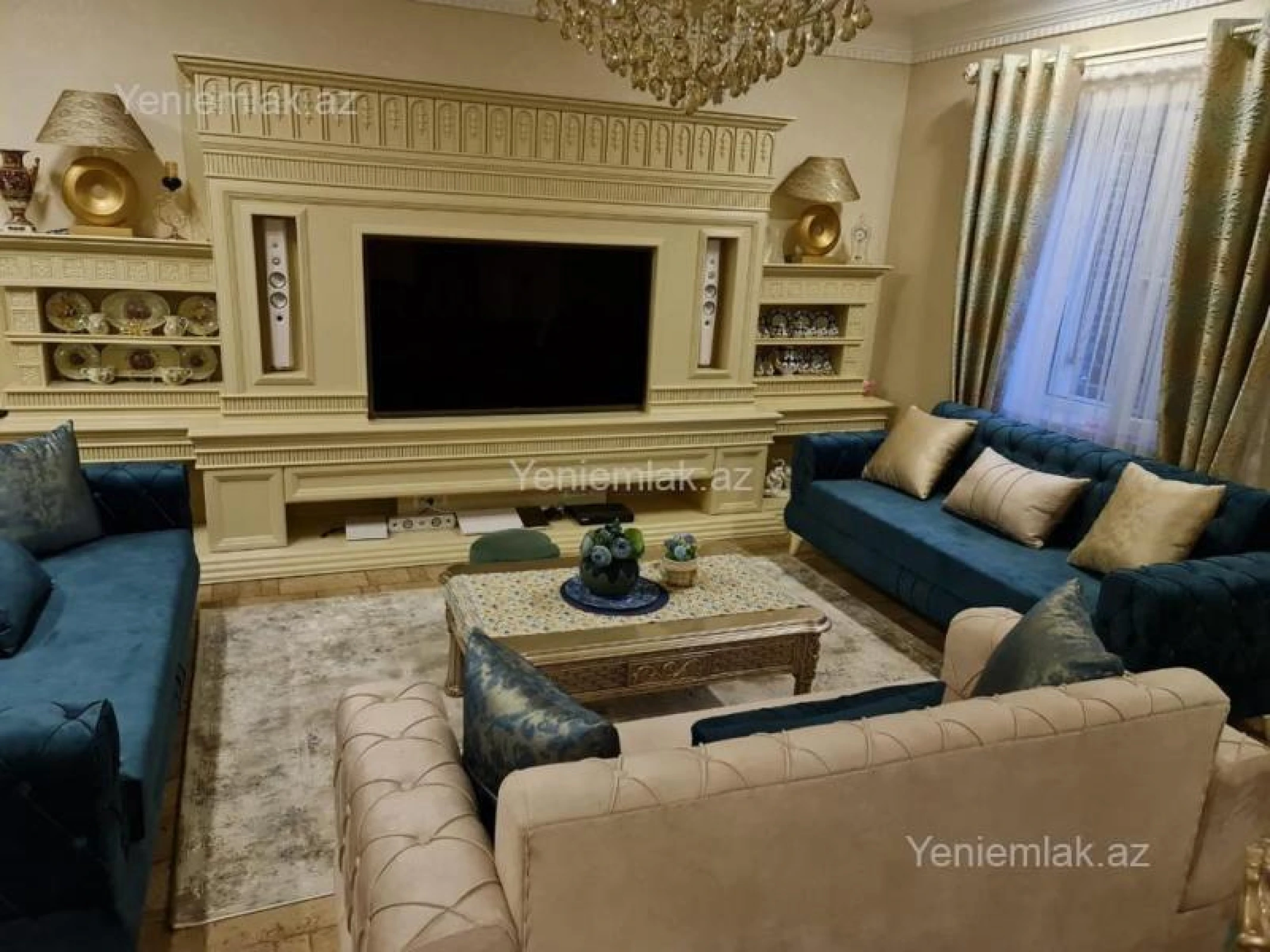 Satılır 10 otaqlı həyət evi 400 m²