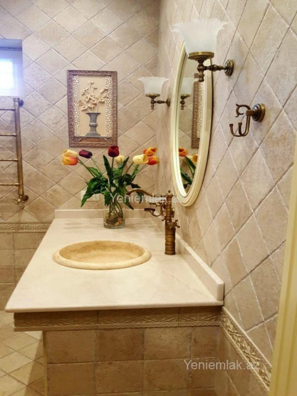 Satılır 10 otaqlı həyət evi 400 m²