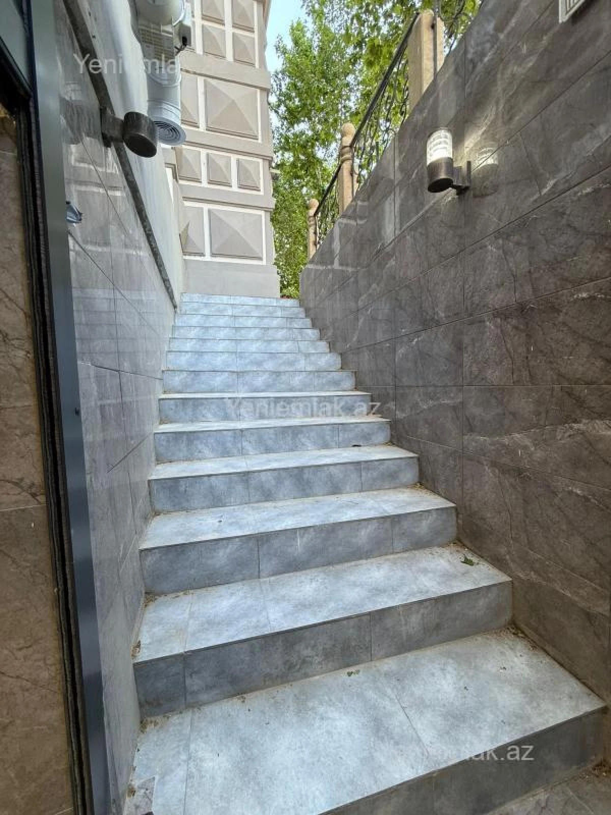 Satılır 5 otaqlı obyekt 140 m²