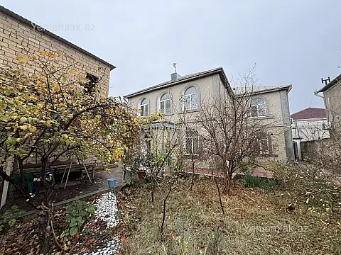 Satılır 7 otaqlı həyət evi 600 m²