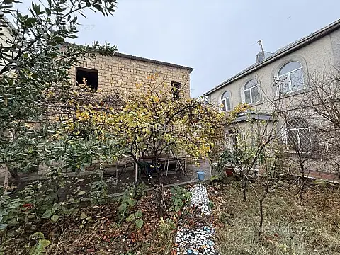 Satılır 7 otaqlı həyət evi 600 m²