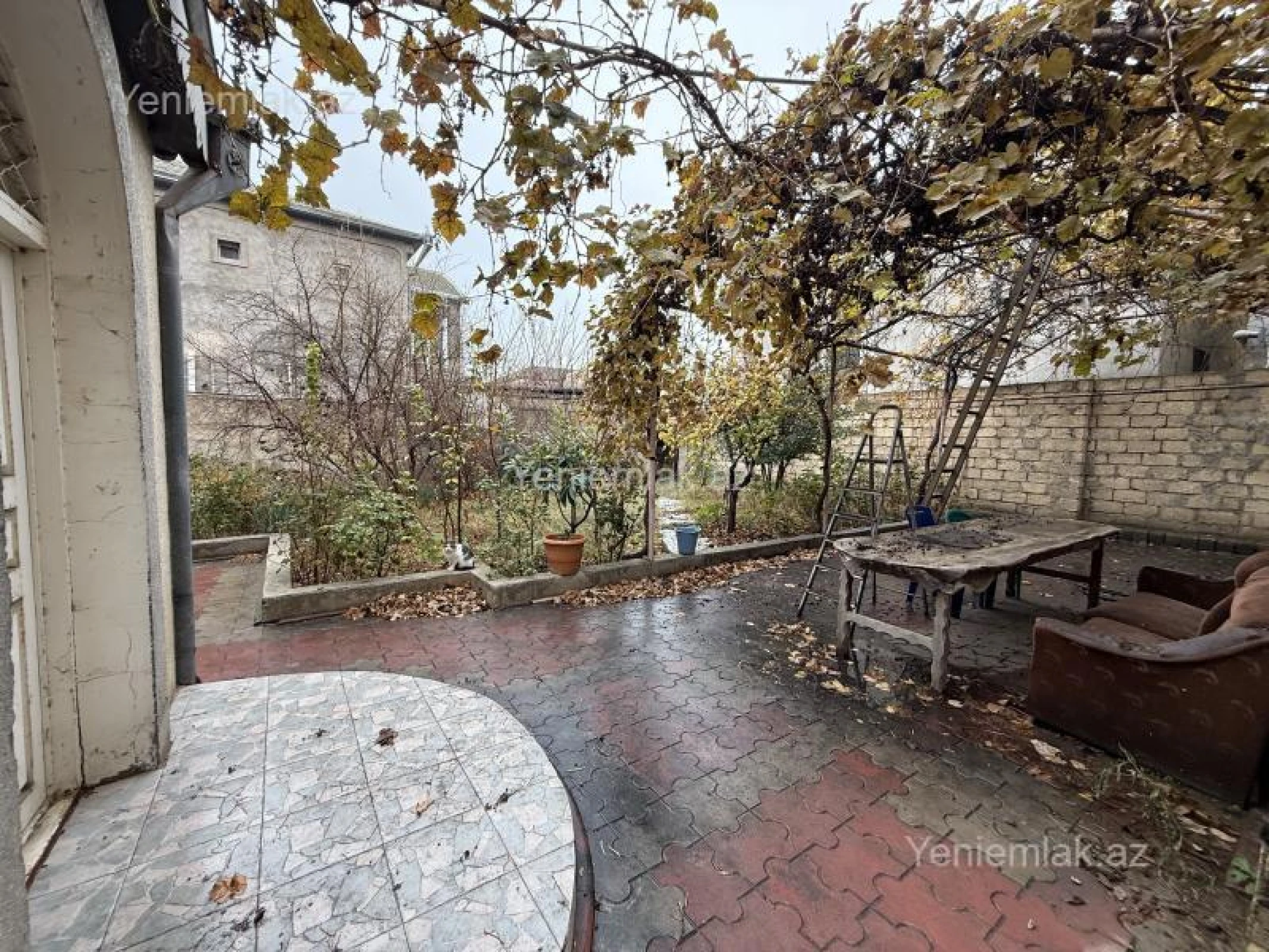 Satılır 7 otaqlı həyət evi 600 m²