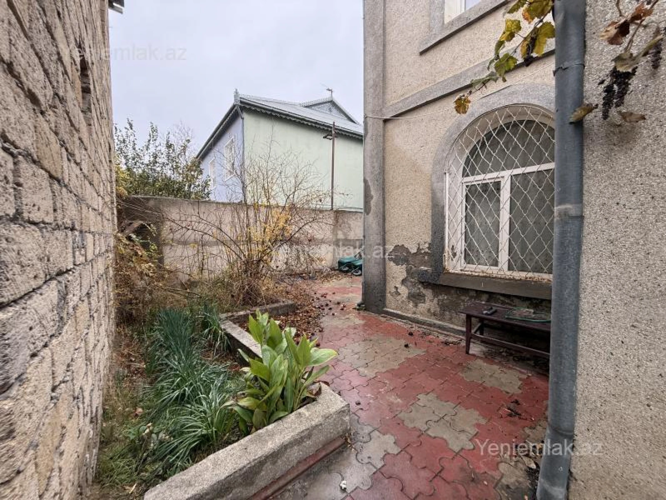 Satılır 7 otaqlı həyət evi 600 m²