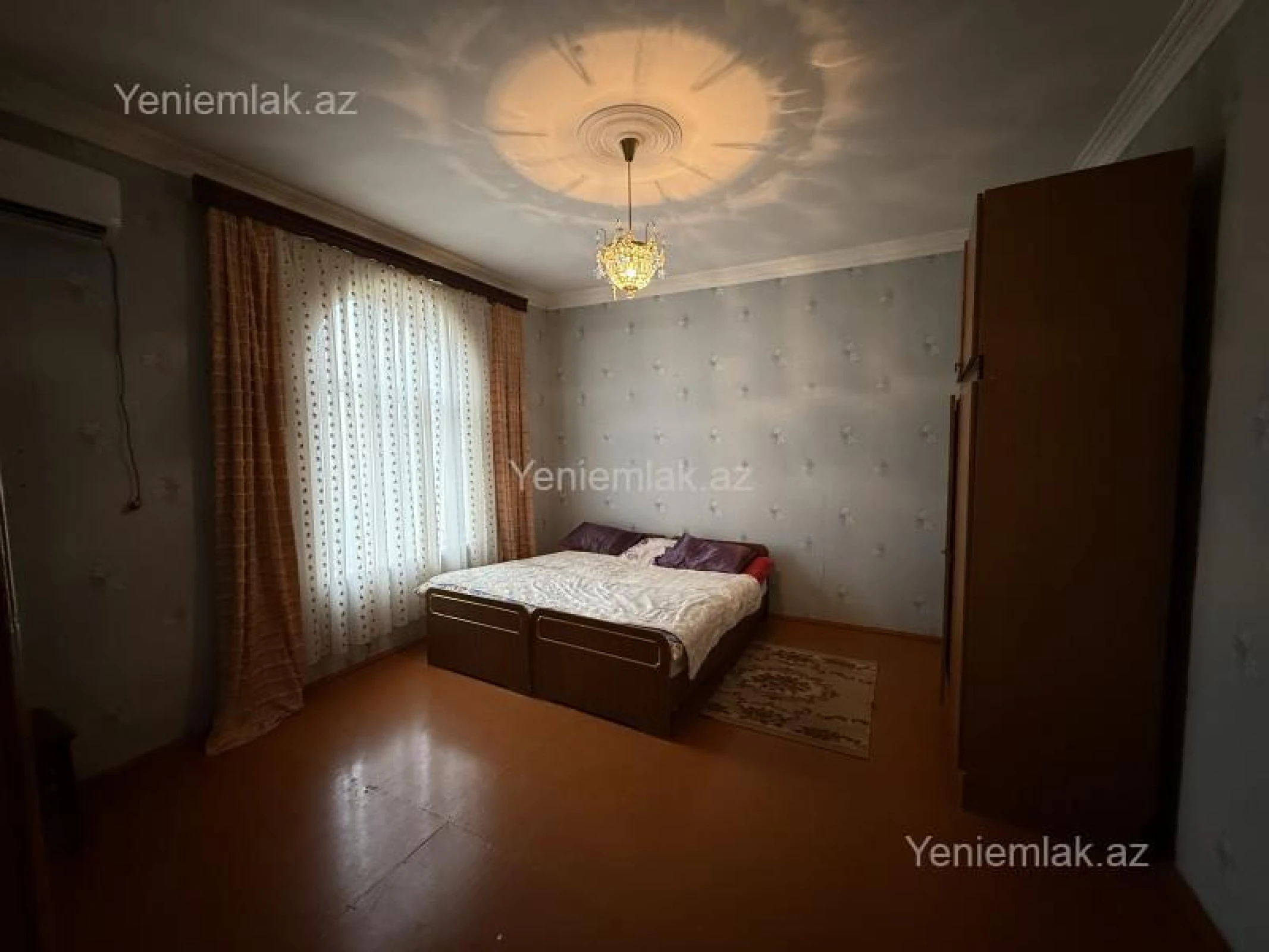 Satılır 7 otaqlı həyət evi 600 m²
