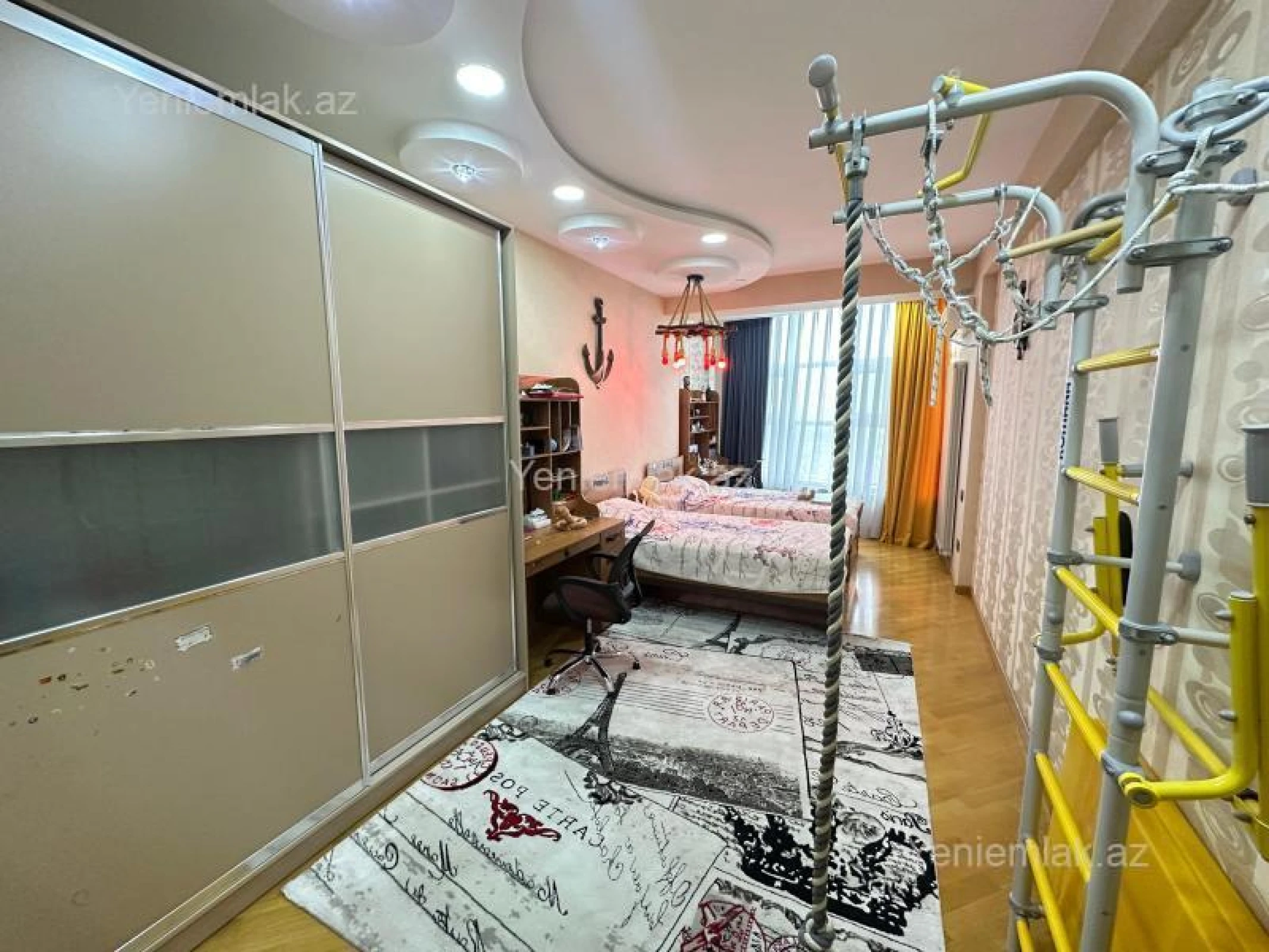 Satılır 4 otaqlı yeni tikili 210 m²