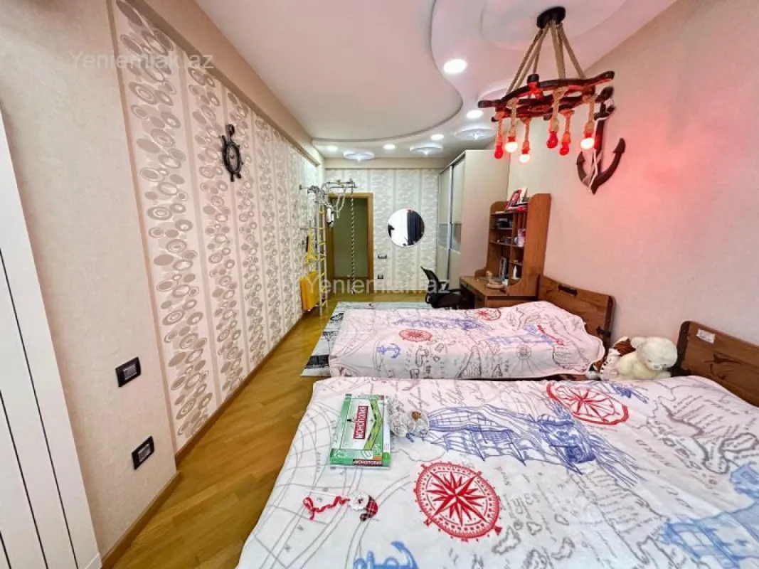 Satılır 4 otaqlı yeni tikili 210 m²