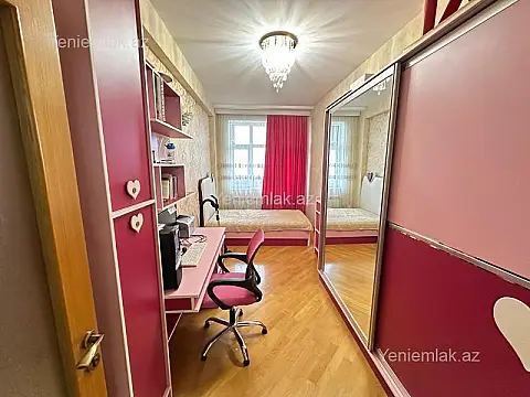 Satılır 4 otaqlı yeni tikili 210 m²