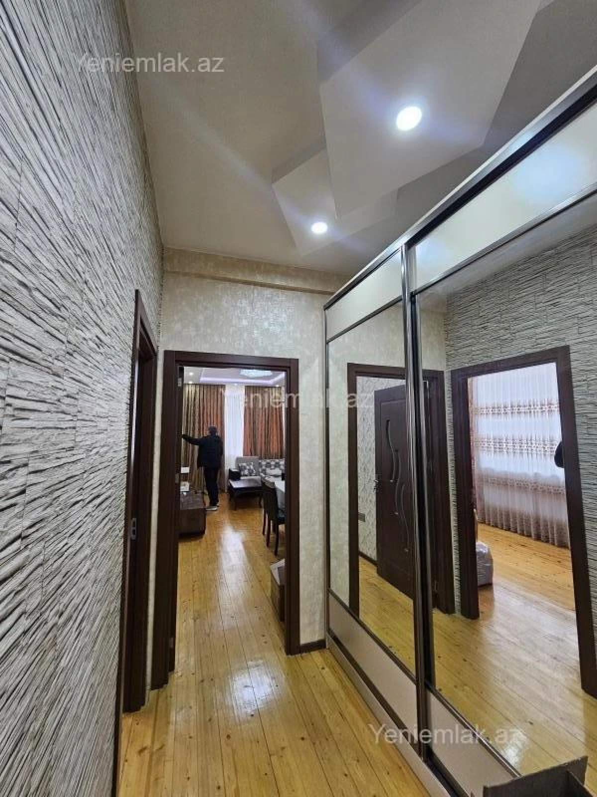 Satılır 2 otaqlı yeni tikili 64 m²