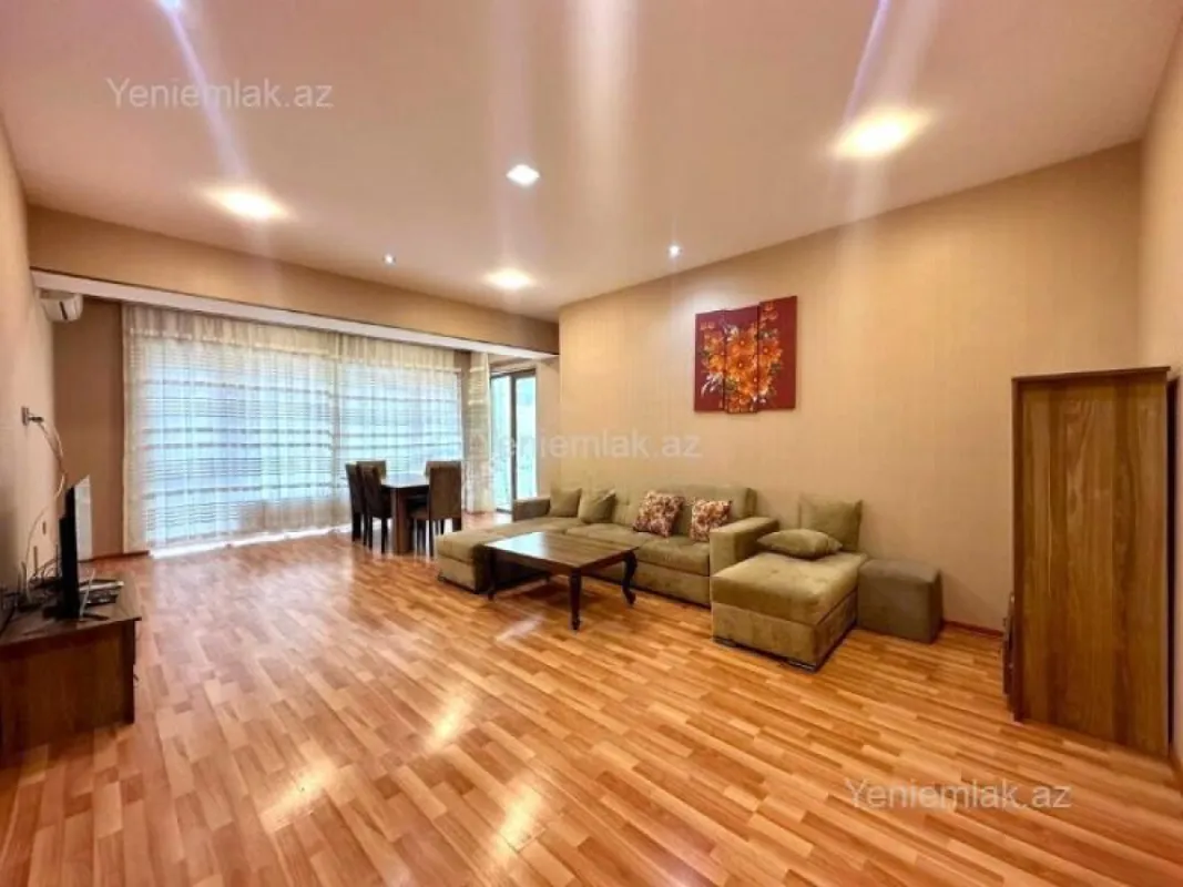 Satılır 3 otaqlı yeni tikili 118 m²