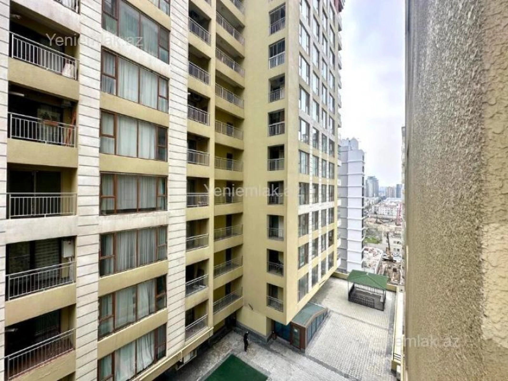 Satılır 3 otaqlı yeni tikili 118 m²