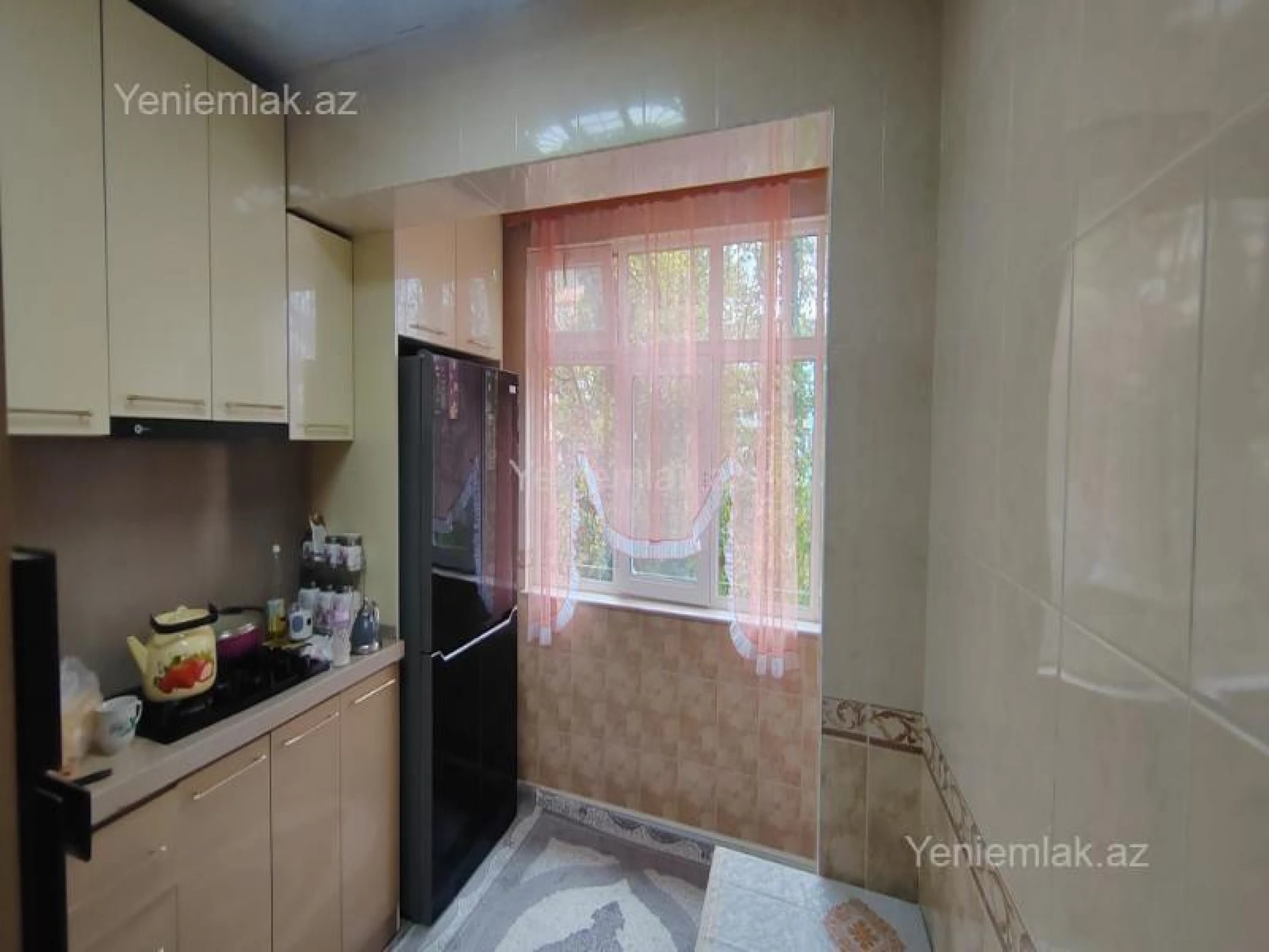 Satılır 4 otaqlı köhnə tikili 85 m²