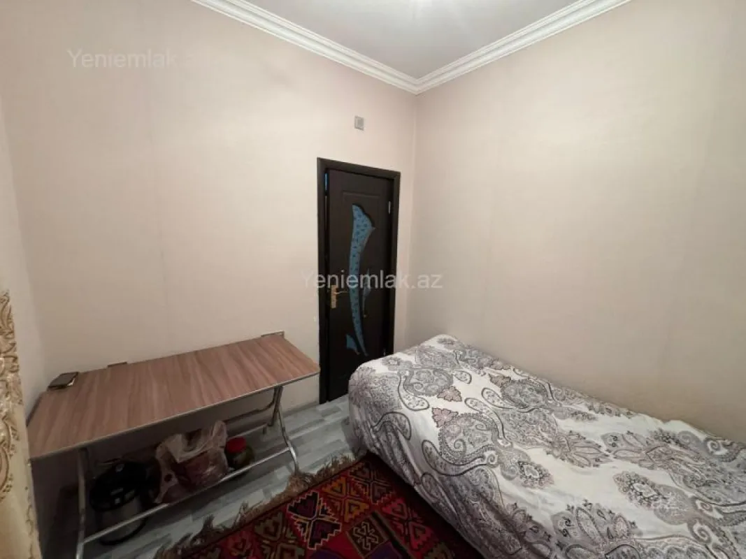 Satılır 5 otaqlı həyət evi 140 m²