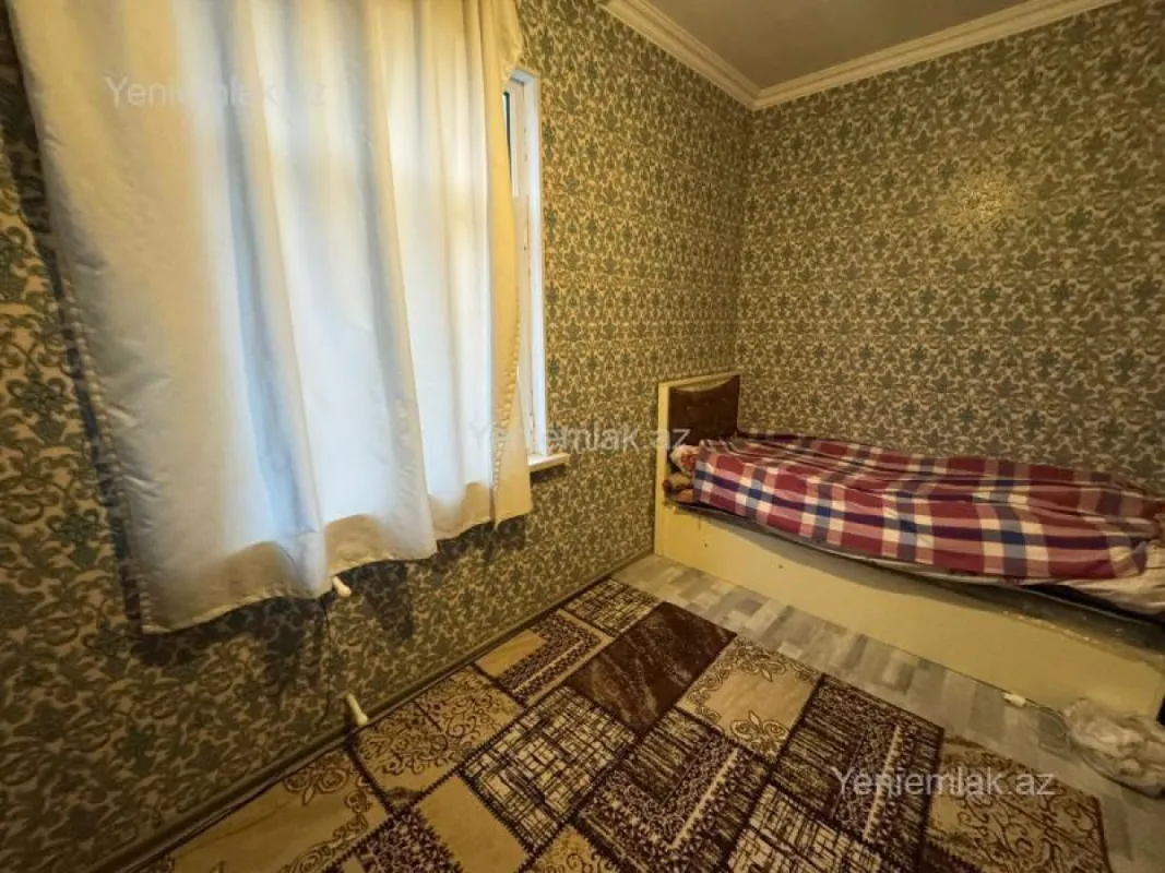 Satılır 5 otaqlı həyət evi 140 m²