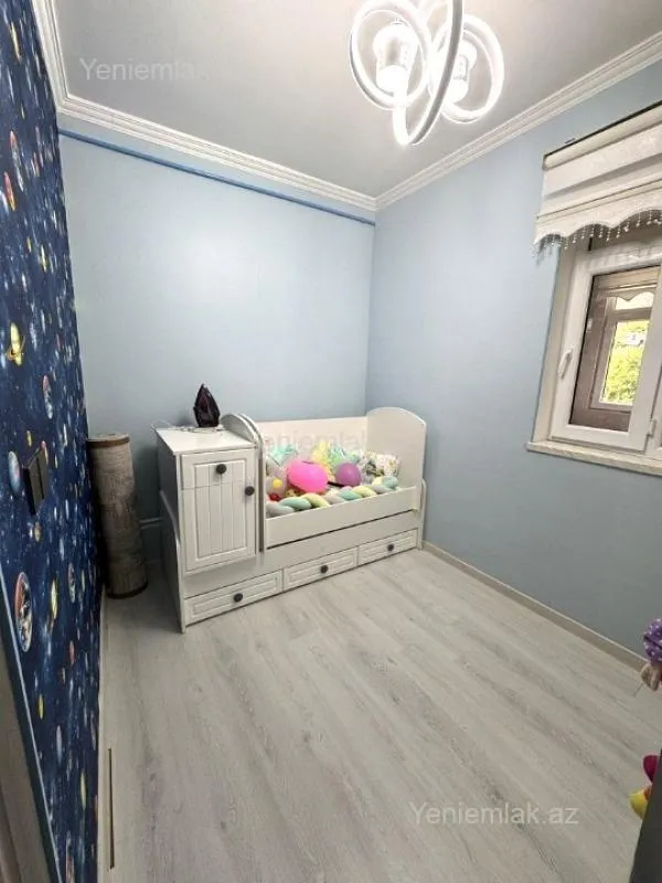 Satılır 3 otaqlı köhnə tikili 70 m²