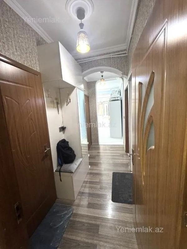 Satılır 3 otaqlı köhnə tikili 70 m²